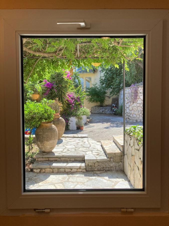 Aliki's Comfortable Holiday Apartments-great Location Appartement