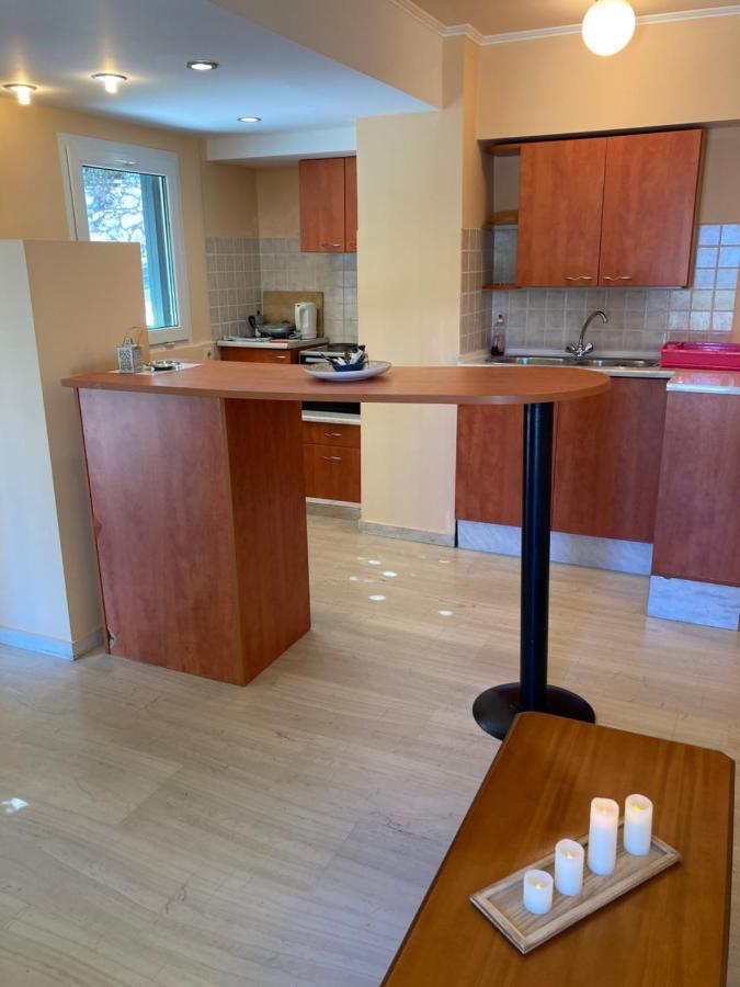 Aliki's Comfortable Holiday Apartments-great Location